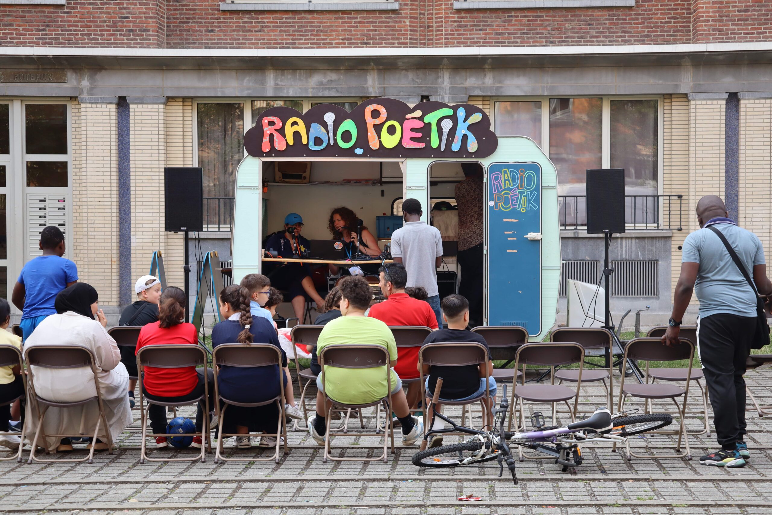 Radio Poétik caravan
