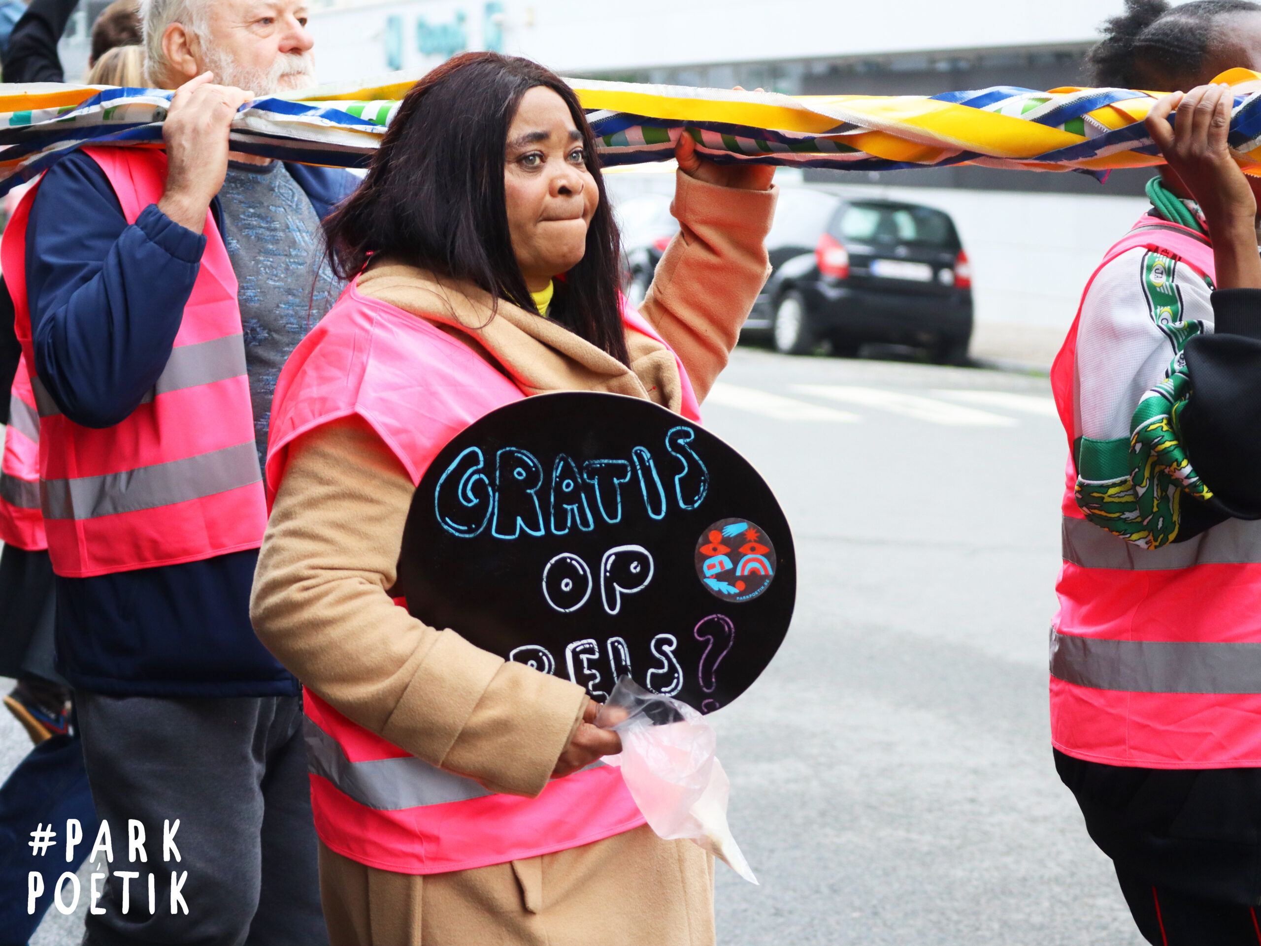 Vrijwilligers Parade Poétik 2024 © Dounia Mojahid