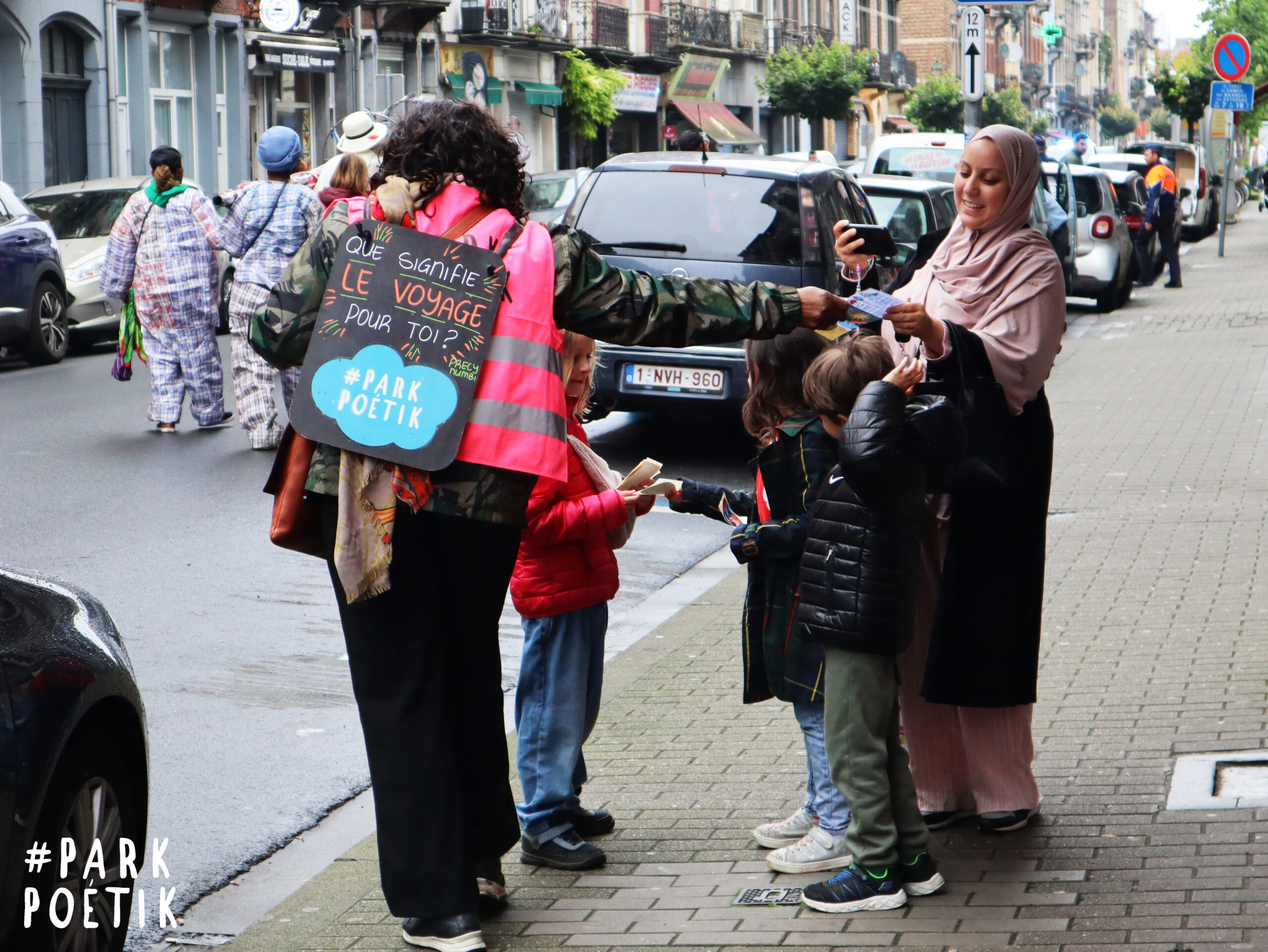 Vrijwilligers Parade Poétik 2024 © Dounia Mojahid